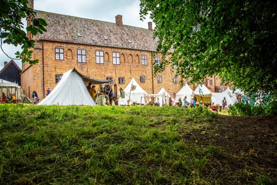 Start tidsmaskinen i weekenden</br>Esrum klosters nye øl er det eneste, der ikke henvender sig til børn i Middelalderdagene.</br>Foto: Pr-foto/ Esrum Kloster