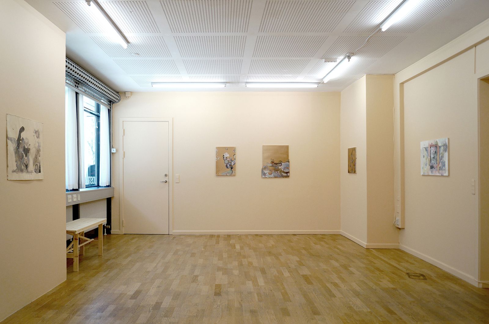 BILLEDSERIE: Hovedløs, udstilling af Camilla Rasborg på Sydhavn Station</br>Camilla Rasborg (installation view), 2018.</br>Foto: Camilla Rasborg